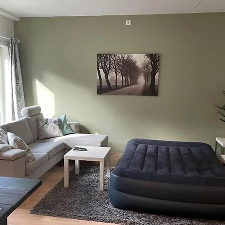 1 Bedroom A Short Stroll From Centre - Private Terrace And Access To Roof Terrace *